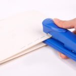 Weibo Standard Desktop Office Stapler WB-8811 – Durable Heavy-Duty Stapler Compatible with 24/6 & 26/6 Staples - Image 2