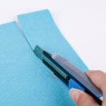 Weibo Heavy-Duty Snap-Off Utility Knife WB-2082 – 18mm Stainless Steel Box Cutter for Industrial, Office & Warehouse Use - Image 3